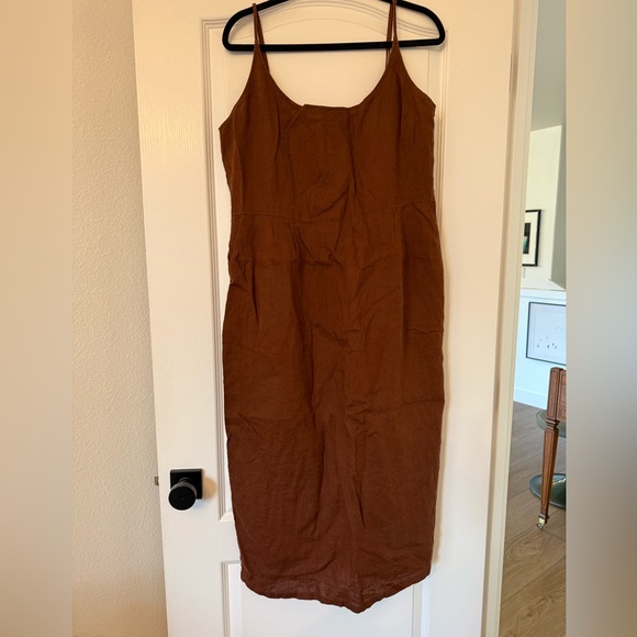 Quince Dresses & Skirts - Quince Linen Scoop Neck Midi Dress